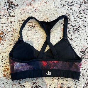Alo yoga sports bra.